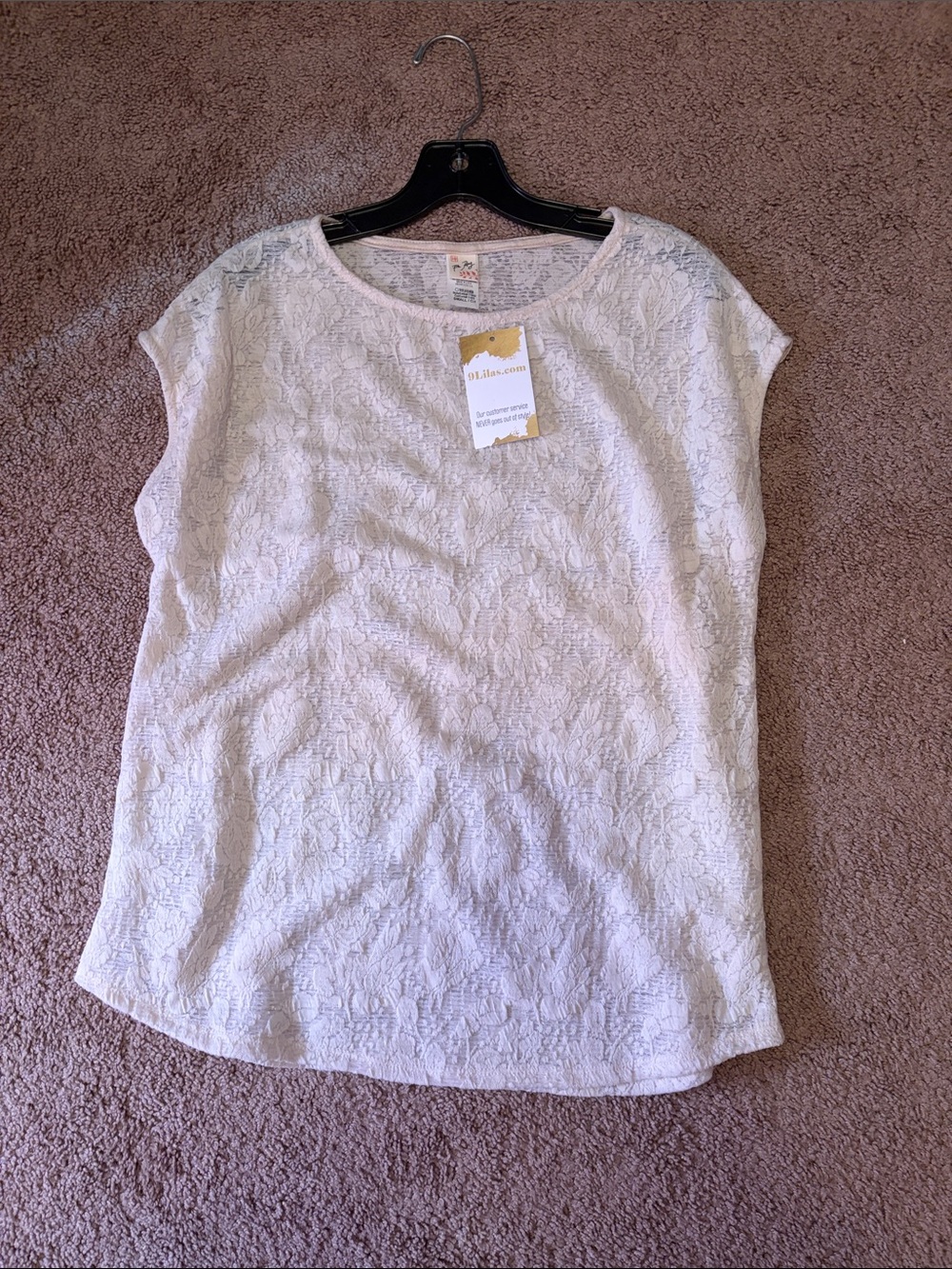 White Lace-Texture Short Sleeve Tee
